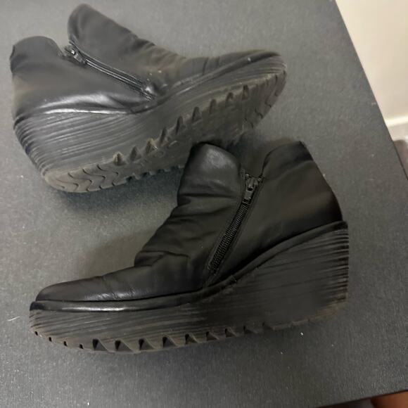 Fly London Yip Leather Wedge Boot Black Leather Size 39 8-8.5 Comfort Shoes - Picture 7 of 14